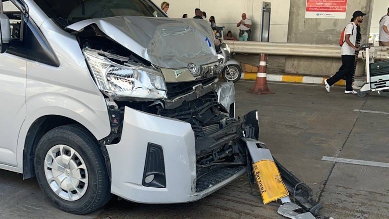 Авария в аэропорту Пхукета с участием четырех авто